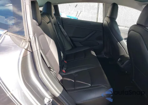 2018 Tesla Model 3 Long Range/Performance из США, поврежденный, VIN 5YJ3E1EB6JF054372